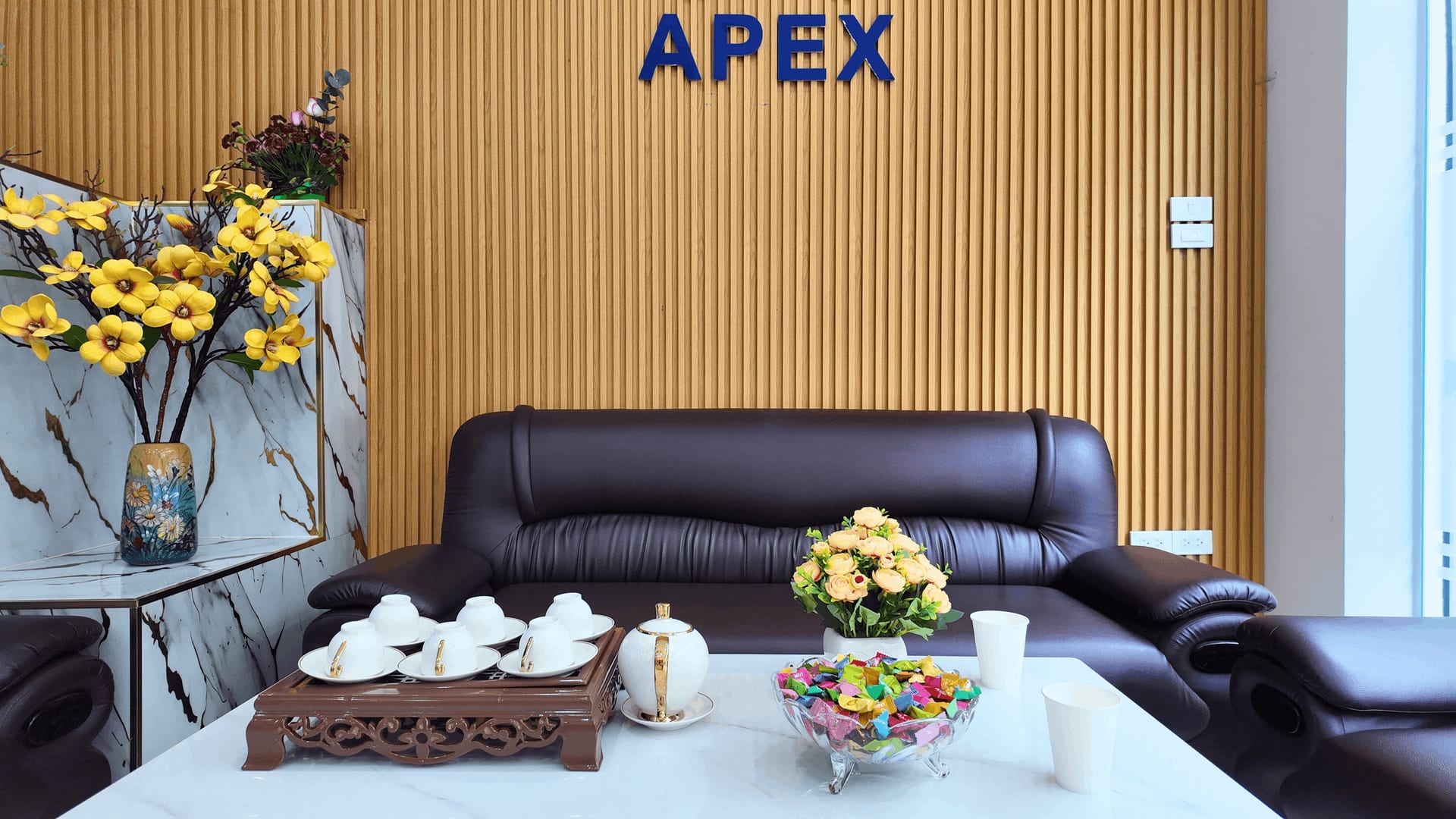 Trụ sở APEX 02
