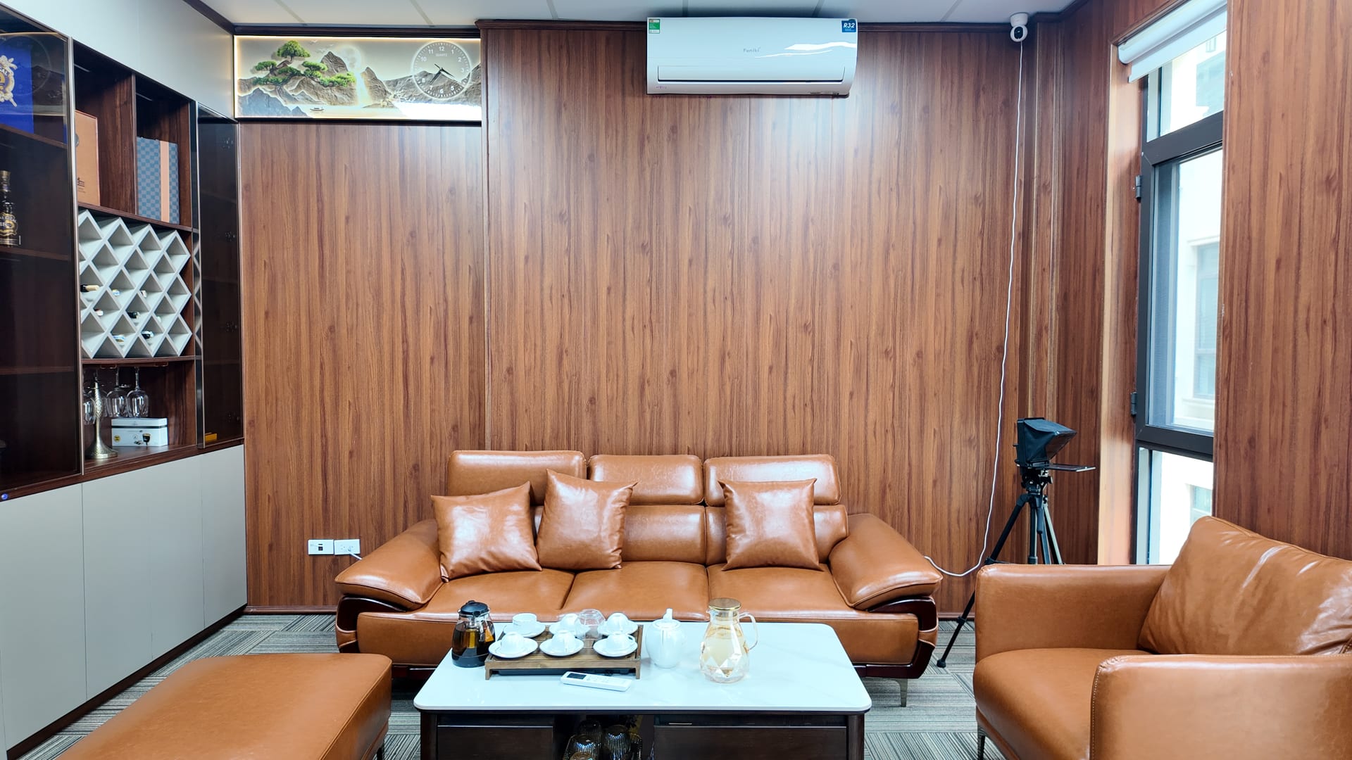 Trụ sở APEX 08